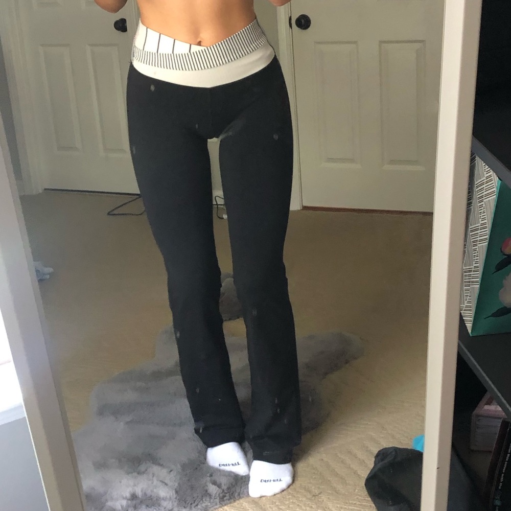 Lululemon Women’s Sz 2 Yoga Pants